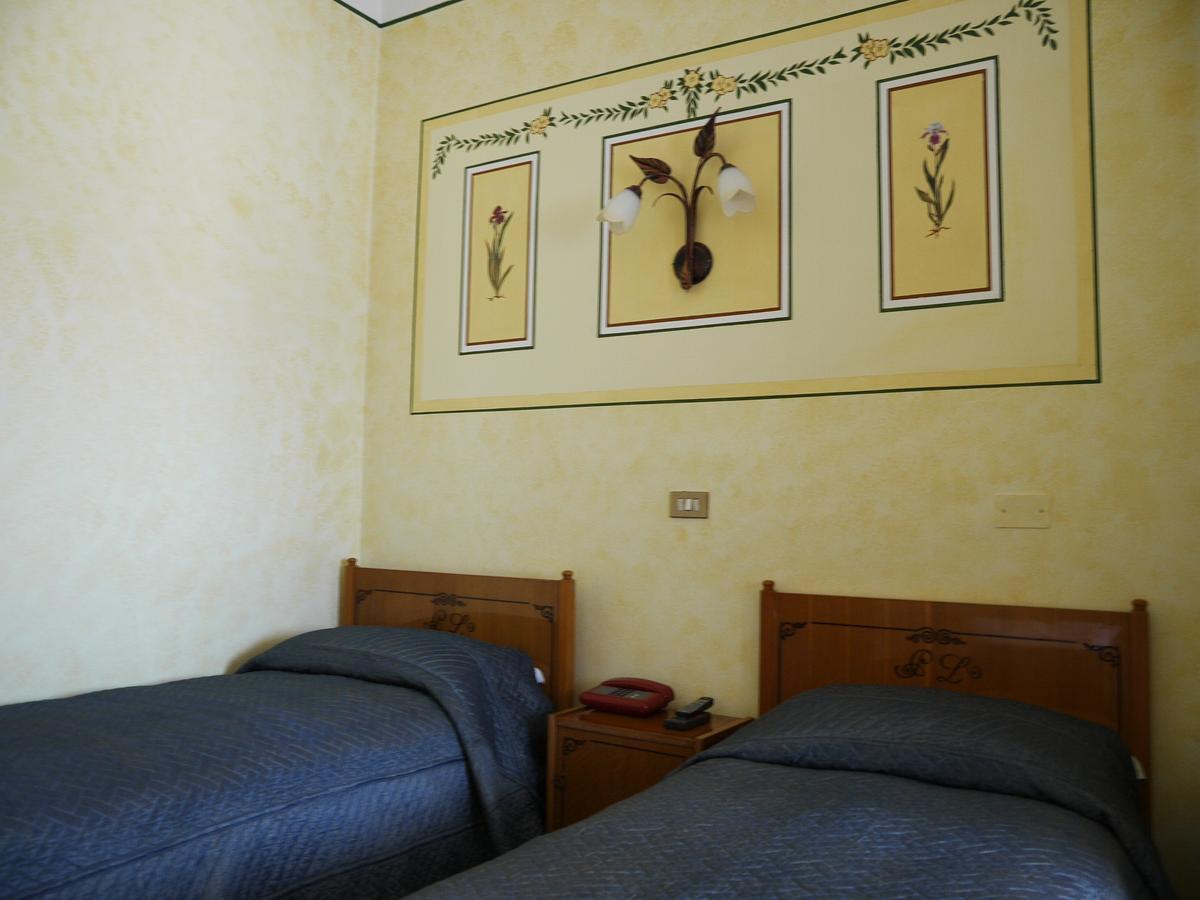 Pensione Lidia San Salvo Exterior foto